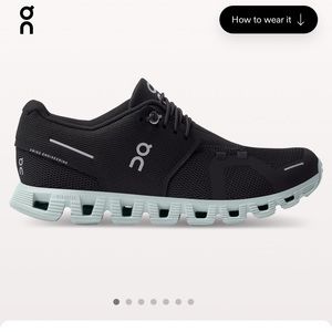 On Cloud women’s Cloud 5 shoes in Magnet/Surf